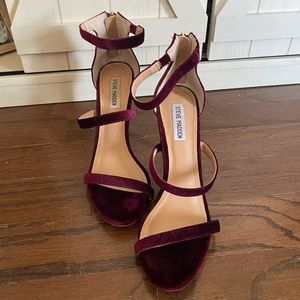 Steve Madden velvet burg Andy heels